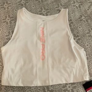 NWT Nike Pro Dri fit crop top with built in shelf bra